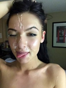 Fuck-worthy 19 Year-old shows off perfect body and